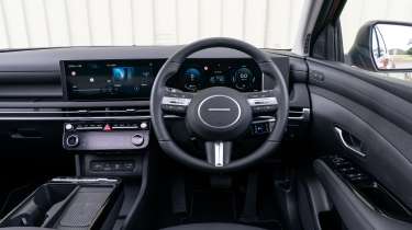 New Hyundai Tucson hybrid - interior